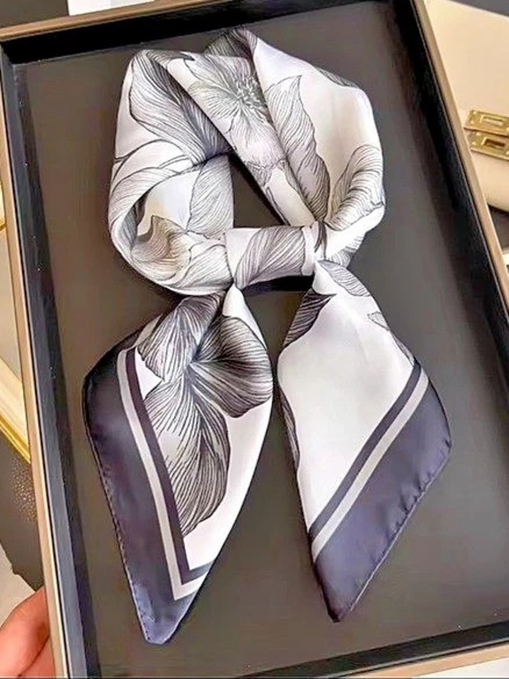 Floral Print Scarf in White & Black